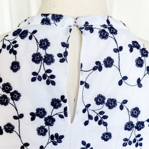 Ann Taylor XXSP Embroidered Floral Black & White‎ Halter Top - Picture 9 of 14